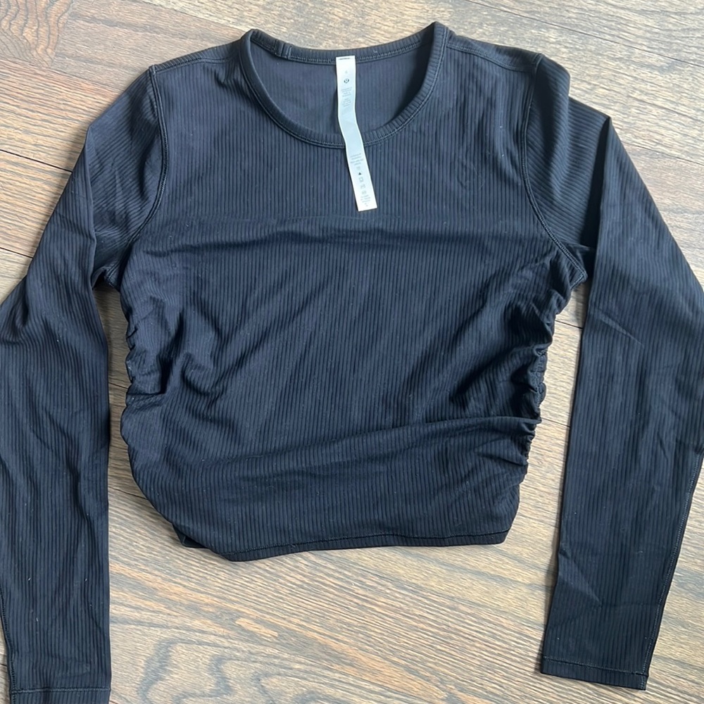 Lululemon top